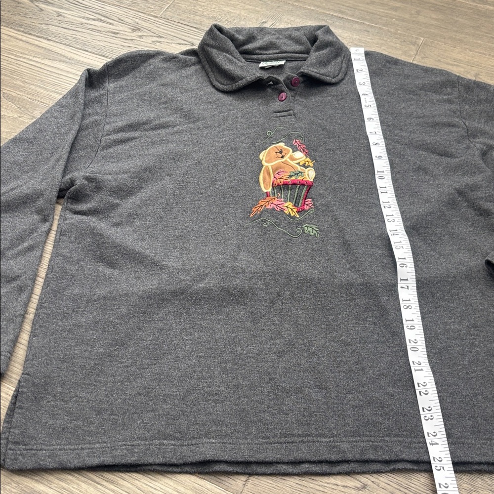 Cottage Cove | Vintage Grey Long Sleeve Polo Sweater with Bear Embroidery Size M - Picture 5 of 10